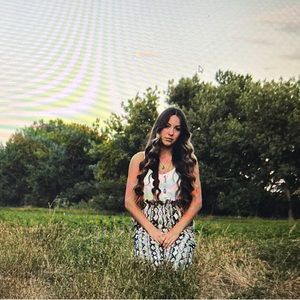 Meet your Posher, Amia